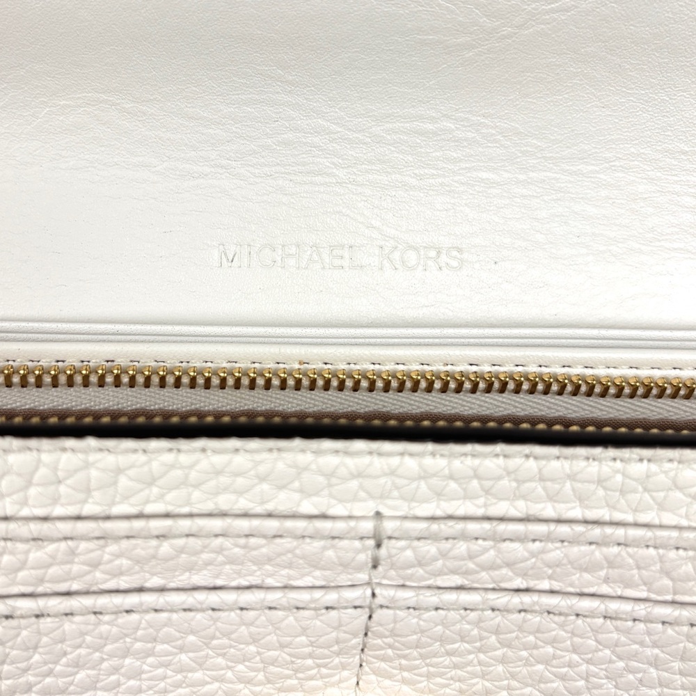 Michael Kors Sullivan White Pebble Leather Turnlock Carry All Wallet NWOT - Picture 8 of 15